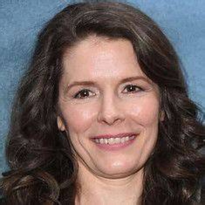 Edie Brickell Net Worth, Biography, Age, Weight, Height