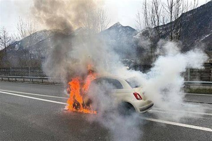 HorrorCrash Wie geriet der Kleinwagen auf die Gegenspur? News BILD.de